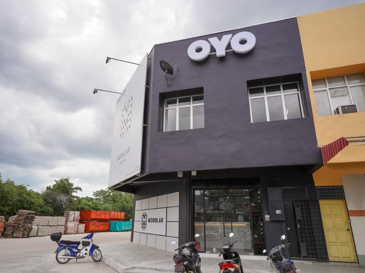Oyo 89635 Modular Langkawi Capsule Hotel Padang Mat Sirat エクステリア 写真