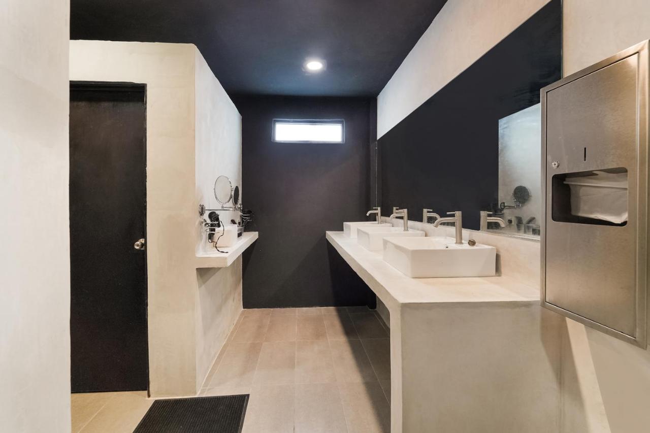 Oyo 89635 Modular Langkawi Capsule Hotel Padang Mat Sirat エクステリア 写真