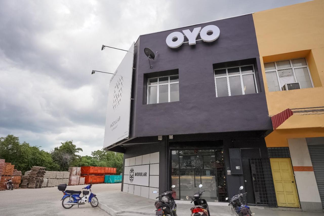 Oyo 89635 Modular Langkawi Capsule Hotel Padang Mat Sirat エクステリア 写真