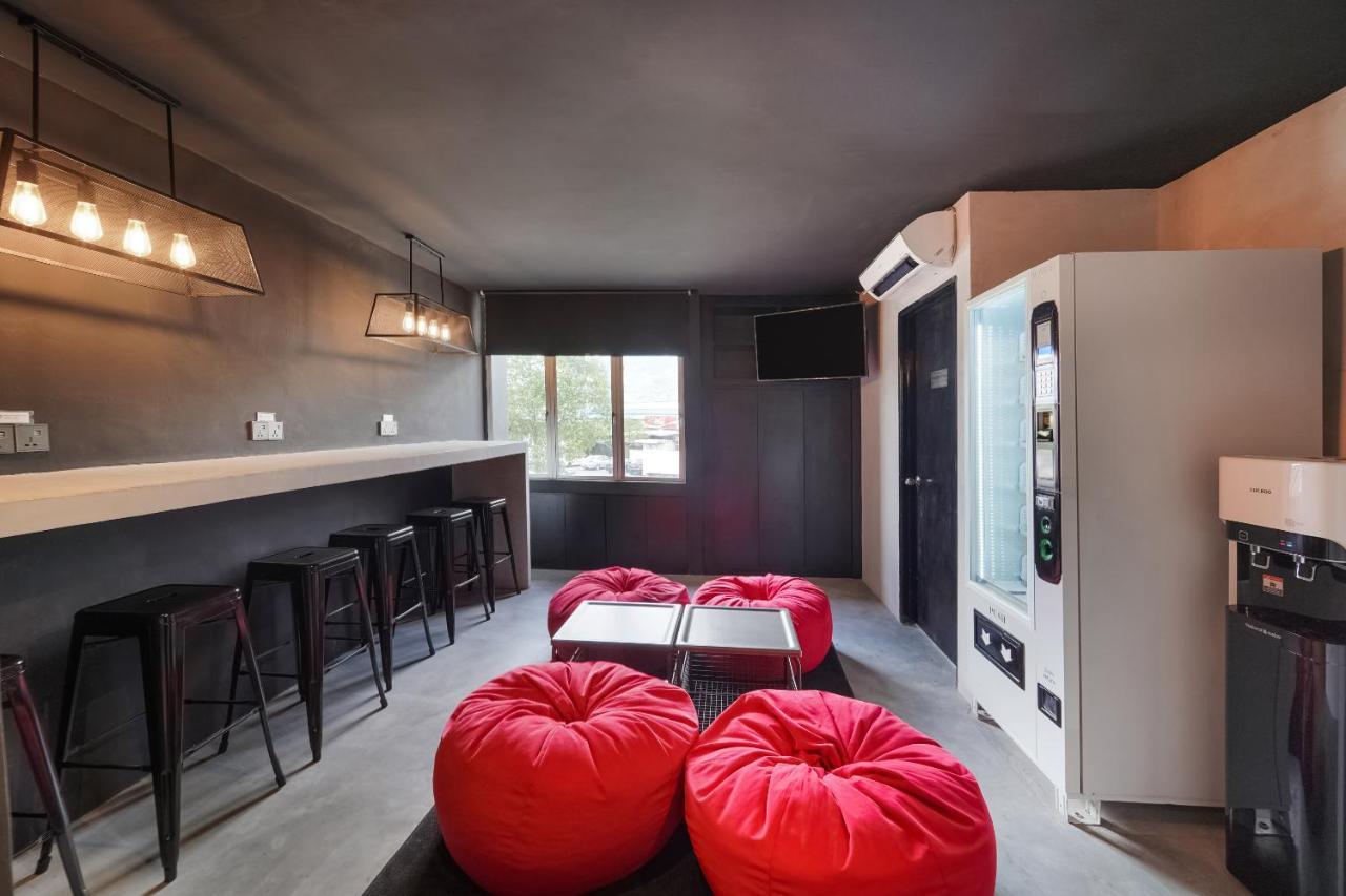 Oyo 89635 Modular Langkawi Capsule Hotel Padang Mat Sirat エクステリア 写真