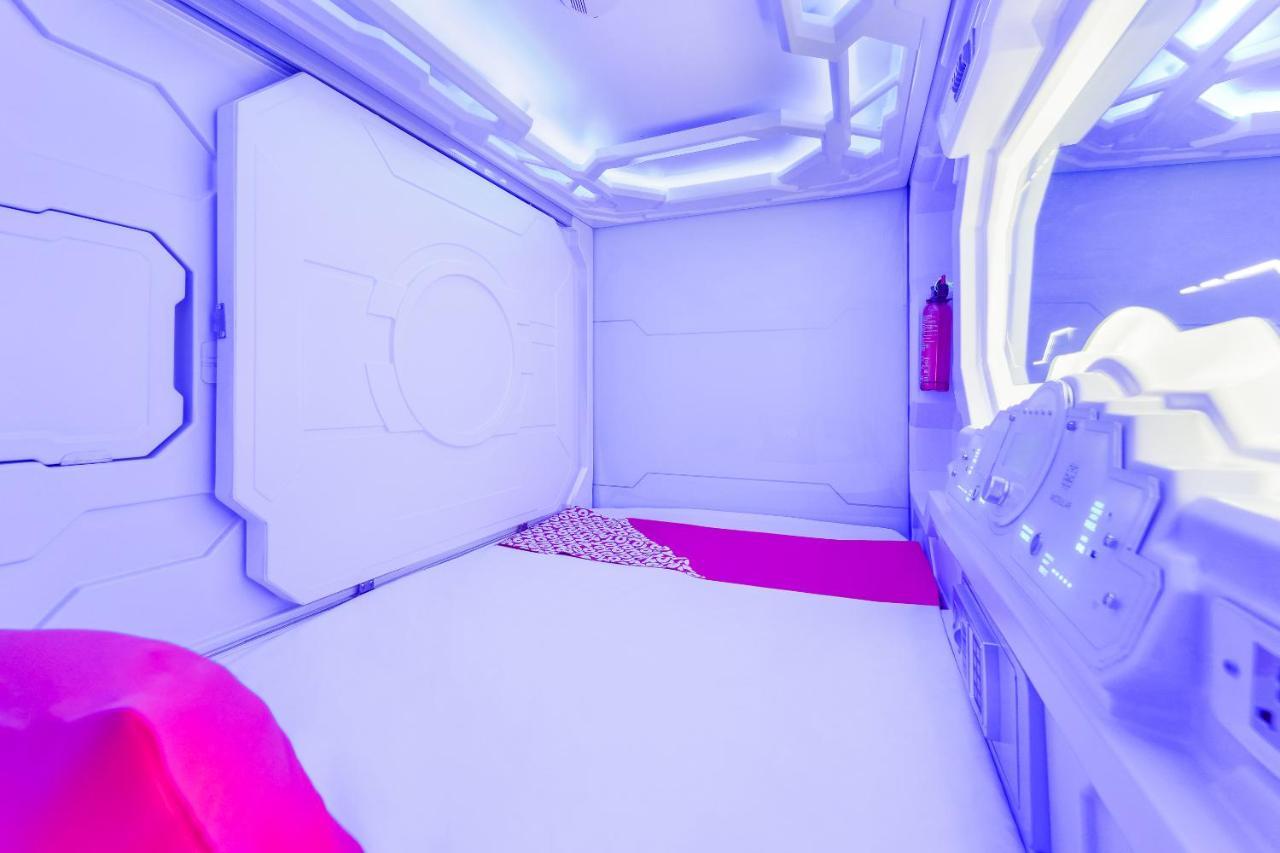 Oyo 89635 Modular Langkawi Capsule Hotel Padang Mat Sirat エクステリア 写真